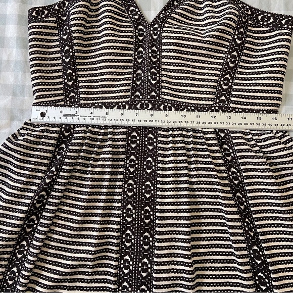 Beige black BCBGMAXAZARIA Dress mini summer Melania V neck sleeveless pleated 12 - Picture 13 of 16